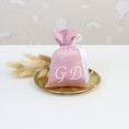 Carica l'immagine nel visualizzatore della galleria, Sacchetto portaconfetti SOFT con charms bimba